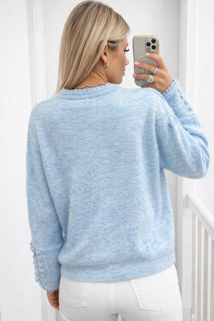 Pull doux à col dentelle bleu – Image 2